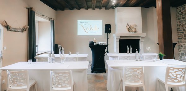 Conseils pour utiliser efficacement le stand de parapluie pendant un festival